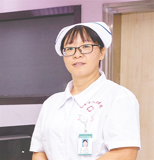 罗明春（女），恩平市人民医院心内科护士长、副主任护师，中共党员，她从事临床工作28年，拥有丰富经验与管理能力，获江门市“百名优秀护理管理者”“五邑好护士—优秀护理科技工作者”等称号。