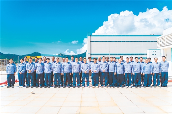 台山核电合营有限公司安全防护部积极构建高标准安全管理体系，实现机组商运以来“零轻伤”安全纪录。团队创新成果丰硕，多项创新为行业首创。创建“360°安全卫士”党建品牌，推动党建与安全生产深度融合。