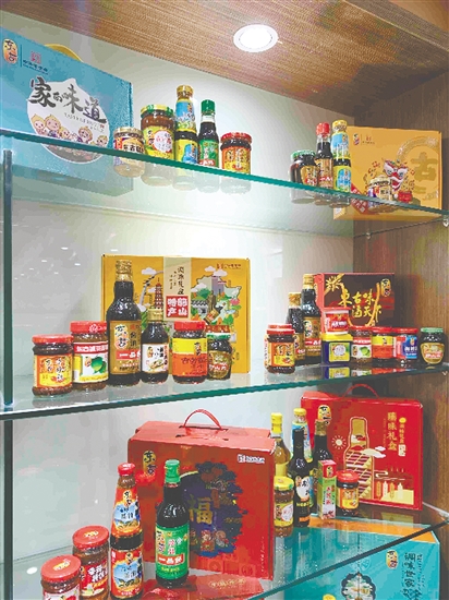 东古推出多款礼盒套装。 东古推出多款礼盒套装。