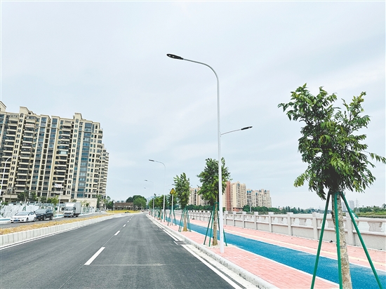 开平城区道路网络逐步完善。