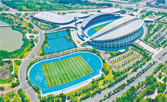 2025年,蓬江区依托江门体育中心,承办多场大型体育赛事和演唱会等,并圆满举办十五运会、残特奥会相关赛事。 2025年,蓬江区依托江门体育中心,承办多场大型体育赛事和演唱会等,并圆满举办十五运会、残特奥会相关赛事。