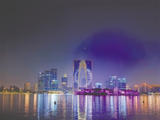 阿芬一家打卡苏州城市地标。 阿芬一家打卡苏州城市地标。