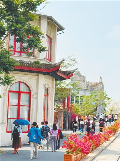 华侨文化是赤坎华侨古镇不可复制的“灵魂内核”。