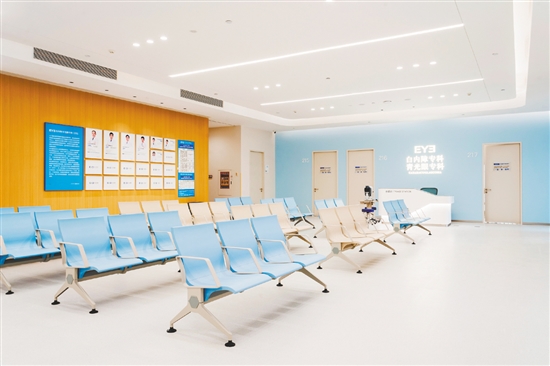 新大楼投入使用后,该院的青白科诊疗环境也已全面升级。 新大楼投入使用后,该院的青白科诊疗环境也已全面升级。