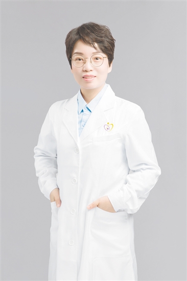 妇女保健科主任覃钰纯