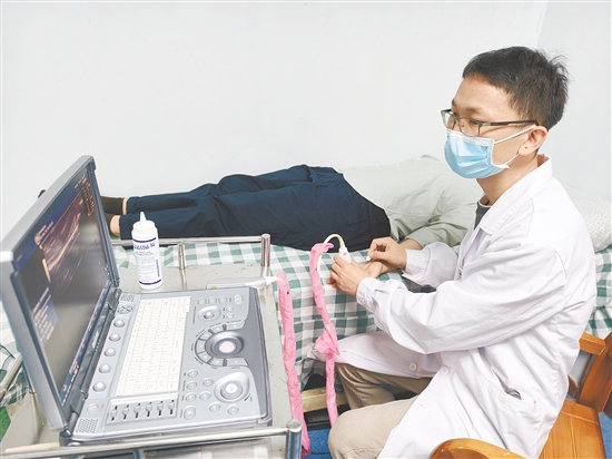 B超引导下的针刀治疗让腱鞘炎的诊疗过程更科学。 B超引导下的针刀治疗让腱鞘炎的诊疗过程更科学。