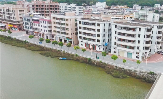 改造前房屋外立面。