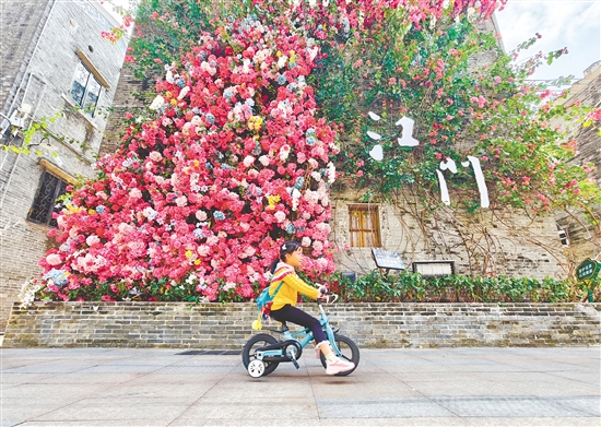 长堤历史文化街区启明里片区以“一屋一故事、一巷一主题”为理念打造特色街巷。