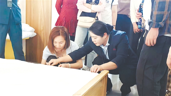 学员接受实操培训。 学员接受实操培训。