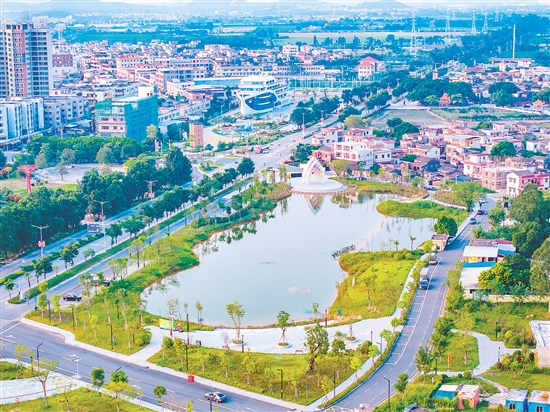 新会各镇（街）将学习热情转化为推动重点工作的实际行动，以实干出政绩。图为崖门镇。