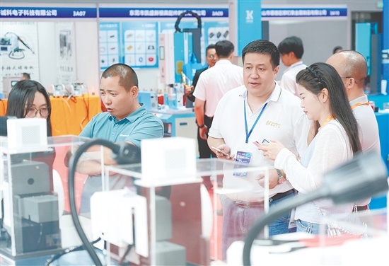 近200家先进装备企业、数字化服务商及科研机构集中亮相江门制博会。