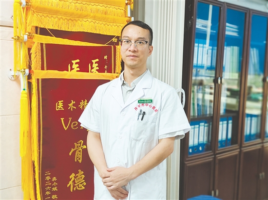 开平市中心医院外科教研室主任