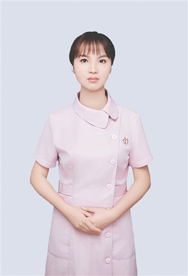 姓名：尹小群