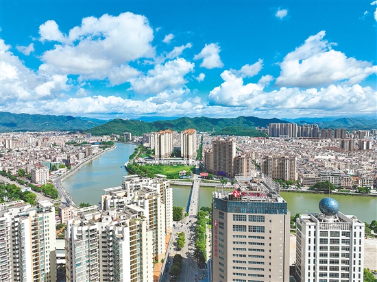 恩平市中心城区建设日新月异。