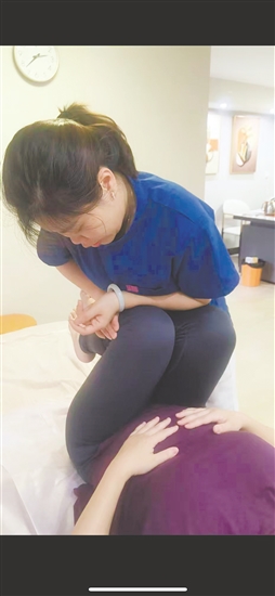 上门护理服务适合不方便外出的居民。