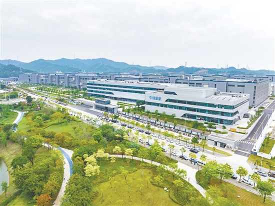 中创新航是来自长三角地区、落户新会的优质企业代表。 中创新航是来自长三角地区、落户新会的优质企业代表。