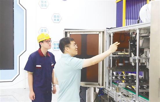 近年来，江门职院越来越多的科技成果成功转化，赋能侨乡产业发展。