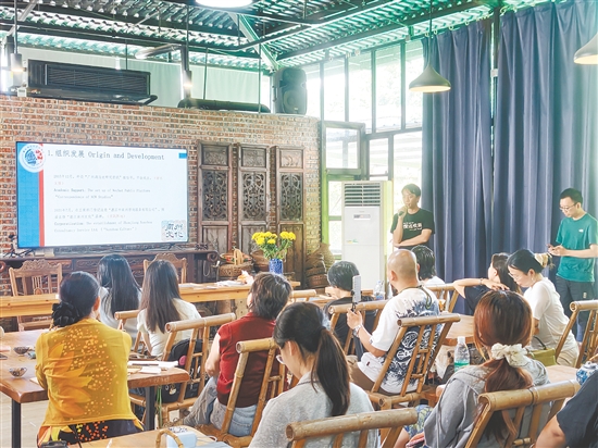 文化遗产保育团队代表分享在遗产活化与文化传承方面的创新实践。