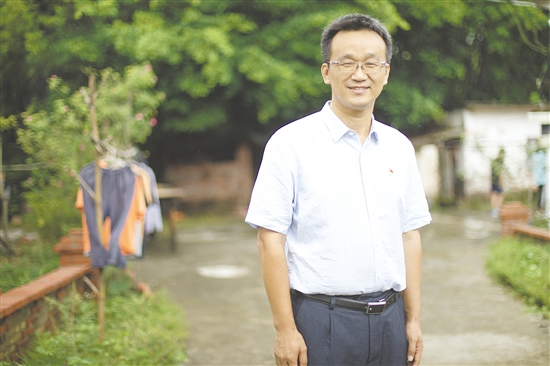 董淑猛已扎根玲珑医院22年。