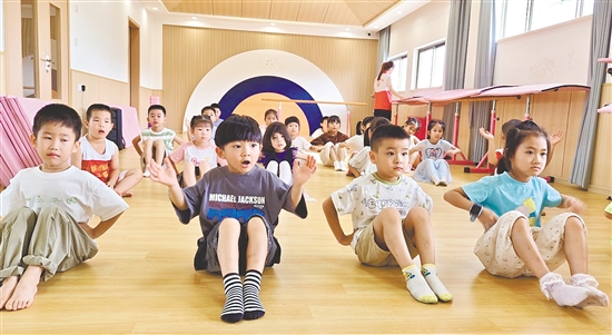 活动为中小学生提供优质暑期教育托管。