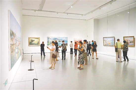 此次展览是对岭南油画大家李金明艺术生涯的深情回望，备受观众好评。