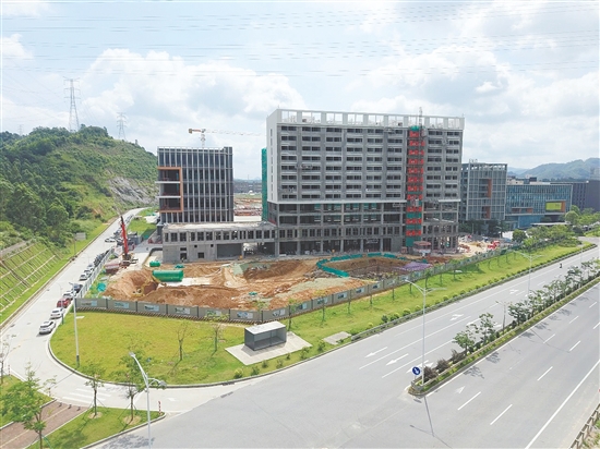银湖·大泽装备园成为我市首个建筑工地综合整治提升示范项目。