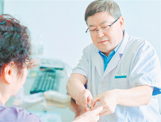 成永明：深耕中医特色诊疗