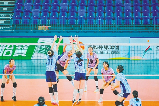 经过激烈角逐，全国10支少年女排队伍完成33场精彩对决。