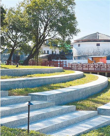李继津团队参与塘口旧墟停车场景观改造项目，优化乡村肌理。