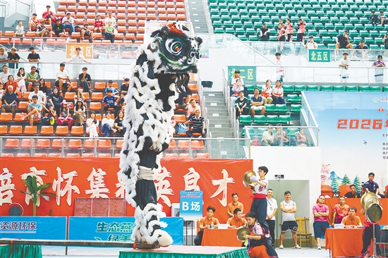 比赛现场，三江学子展现不俗实力。