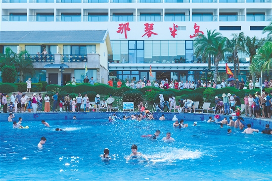 那琴半岛打造开渔节IP，游客乐在其中。