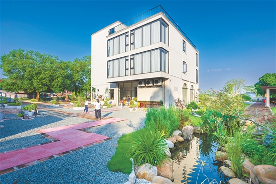 “鹅来登”民宿立足马冈本土特色，打造具有地方辨识度的乡村文旅空间。