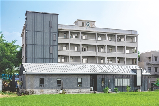 塘口镇人才公寓吸引众多“无界创客”前来居住创业。 塘口镇人才公寓吸引众多“无界创客”前来居住创业。