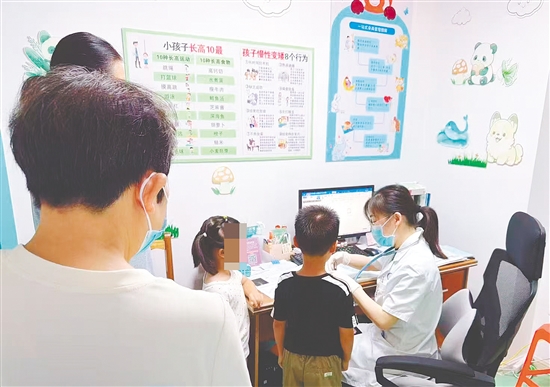 如果发现孩子身体提前发出信号，一定要及时干预。