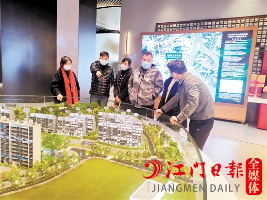 政府工作报告定调2022年房地产市场。