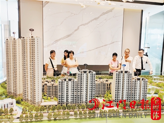 7月全市一手住宅成交2216套，环比、同比均有下跌。