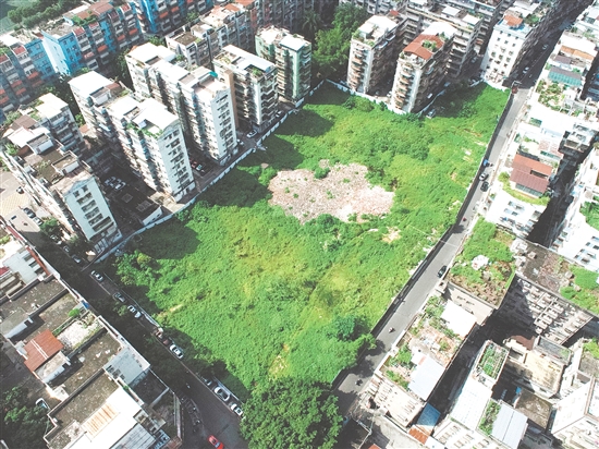 挂牌出让地块位于蓬江水南片区，住宅区密集，人气旺盛。